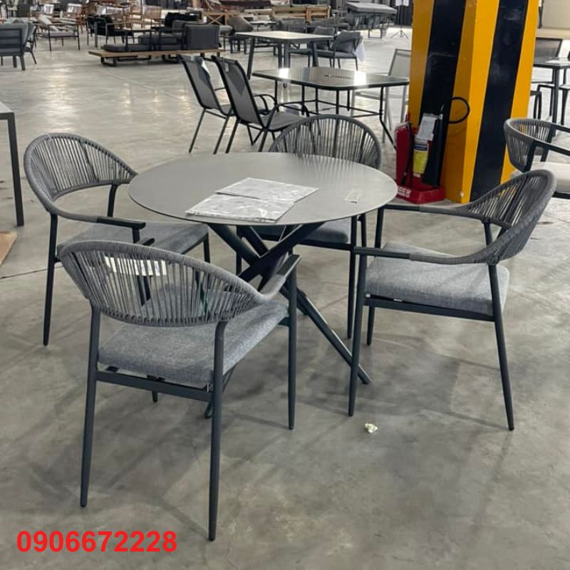 0906672228