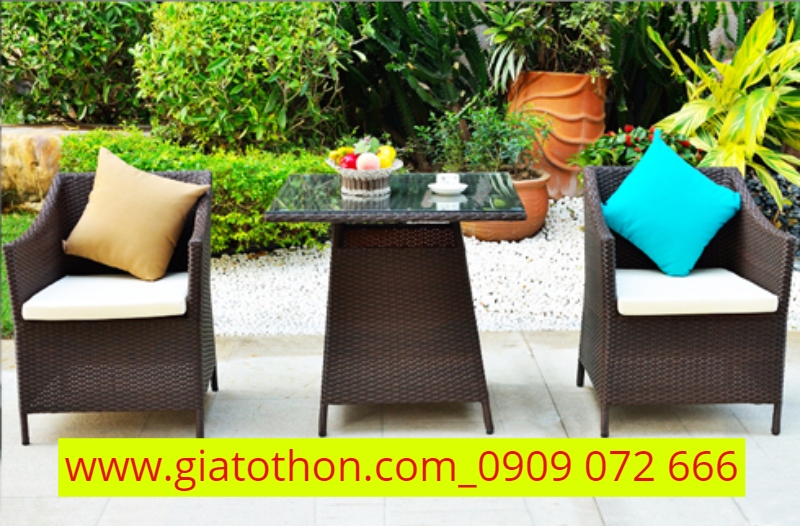Bàn ghế sân vườn thanh lí giá tốt với thiết kế ngoài trời đẹp mang đến cho bạn một sự chọn lựa hoàn hảo