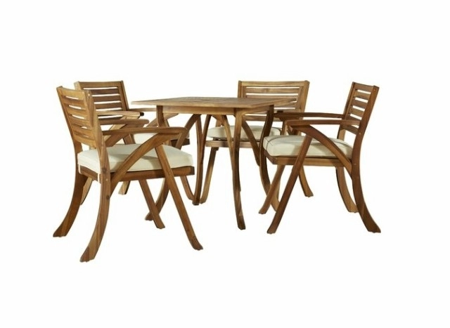 ban ghe san vuon dep3